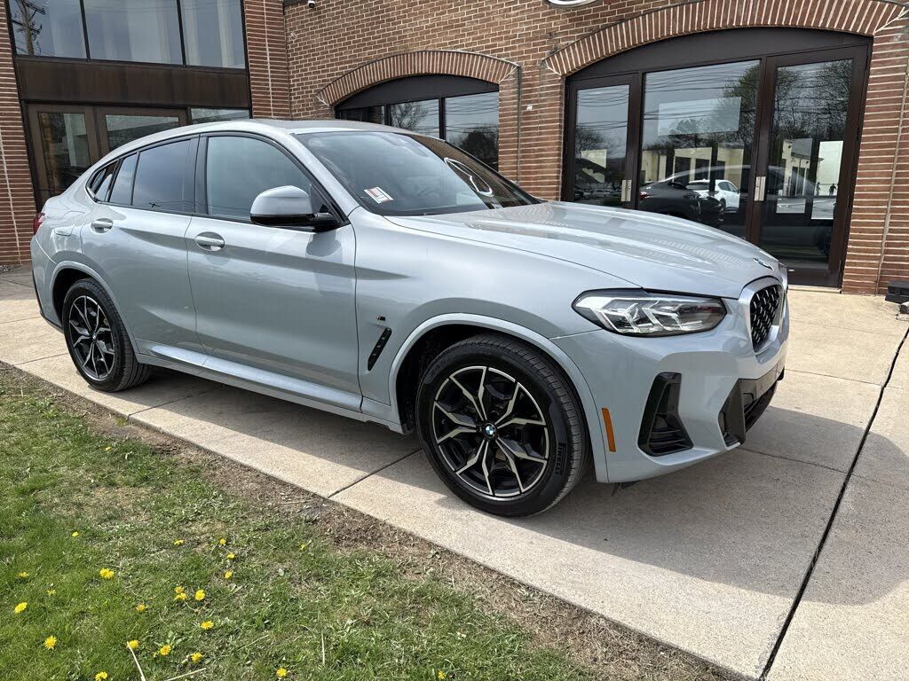 2022 BMW X4