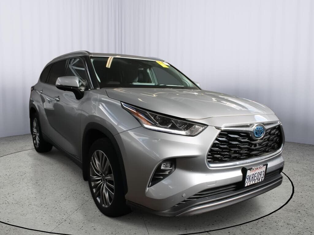 2024 TOYOTA Highlander