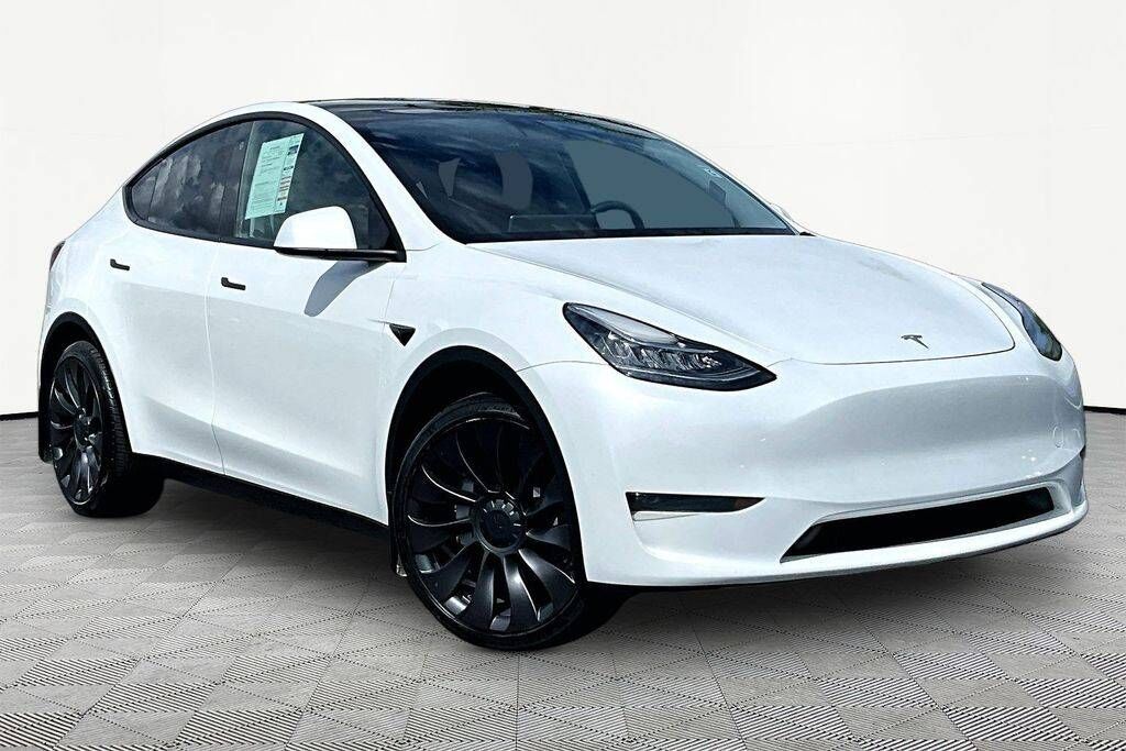 2023 TESLA Model Y