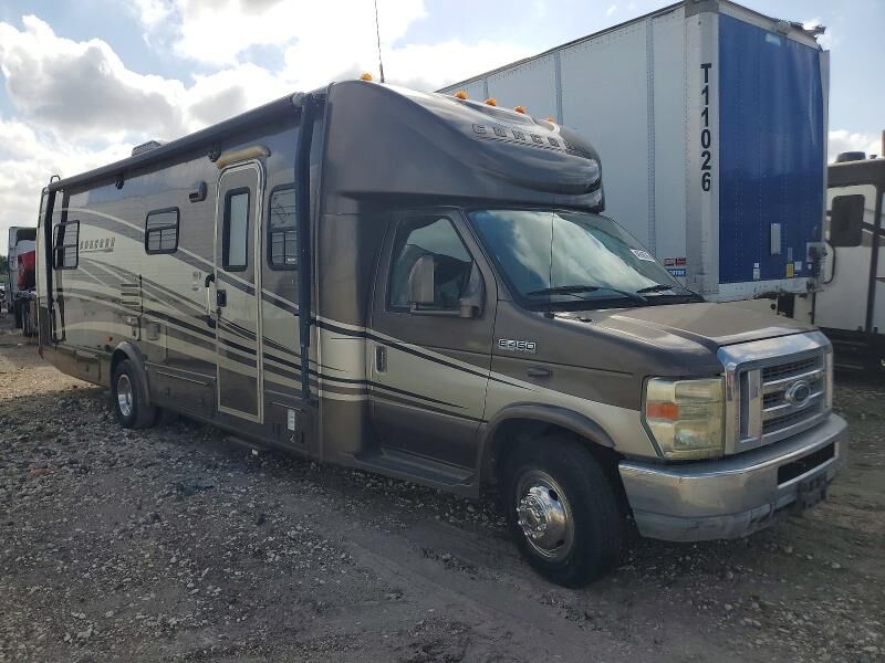2011 FORD E-450