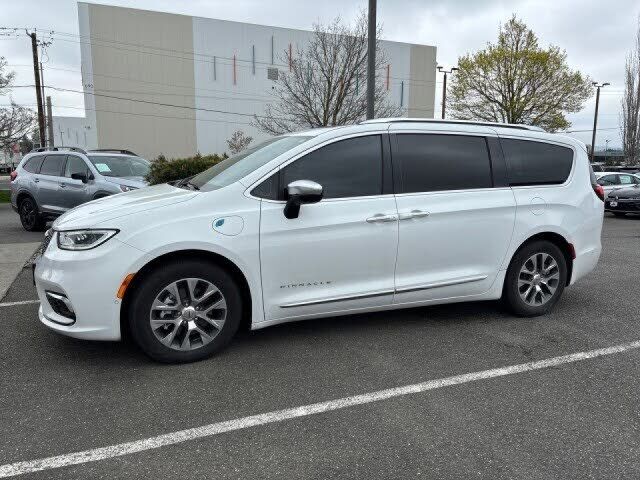 2023 CHRYSLER Pacifica