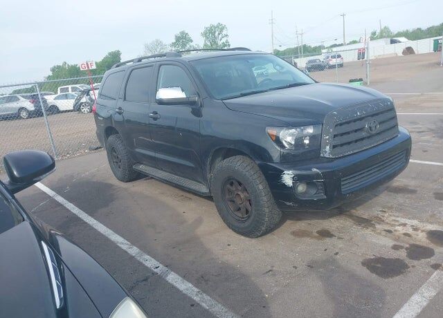 2011 TOYOTA Sequoia