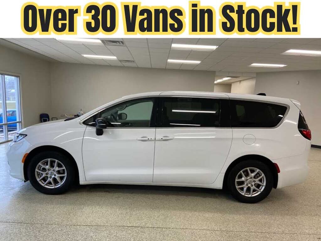 2024 CHRYSLER Pacifica