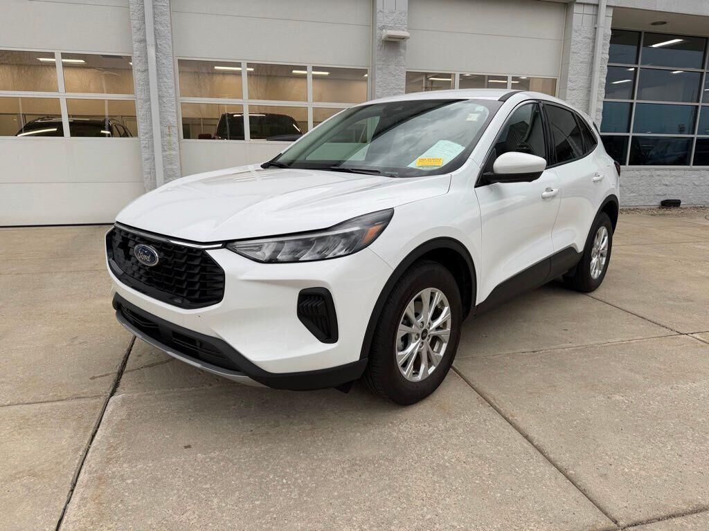 2024 FORD Escape