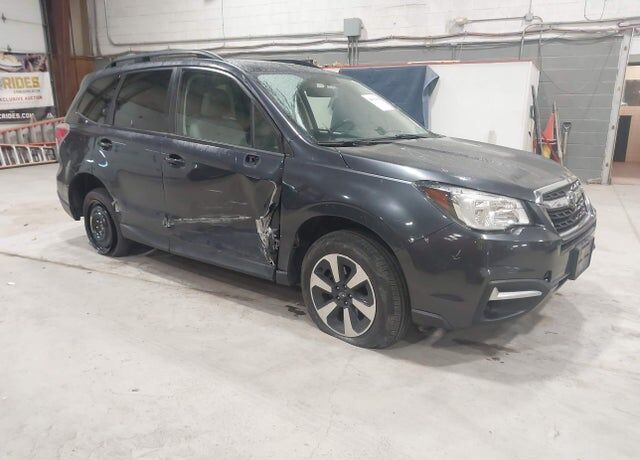 2018 SUBARU Forester
