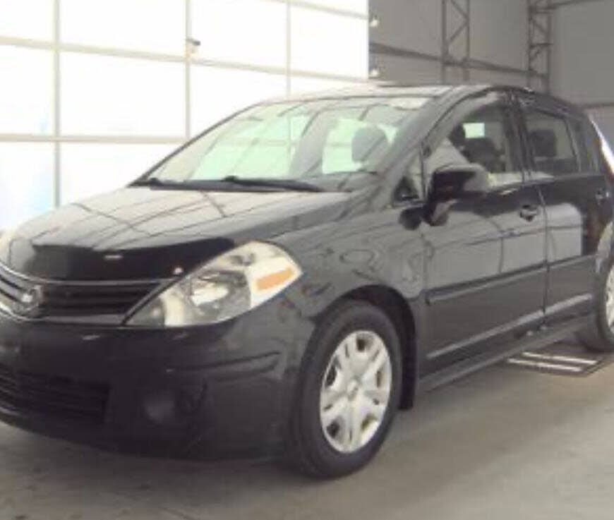 2011 NISSAN Versa