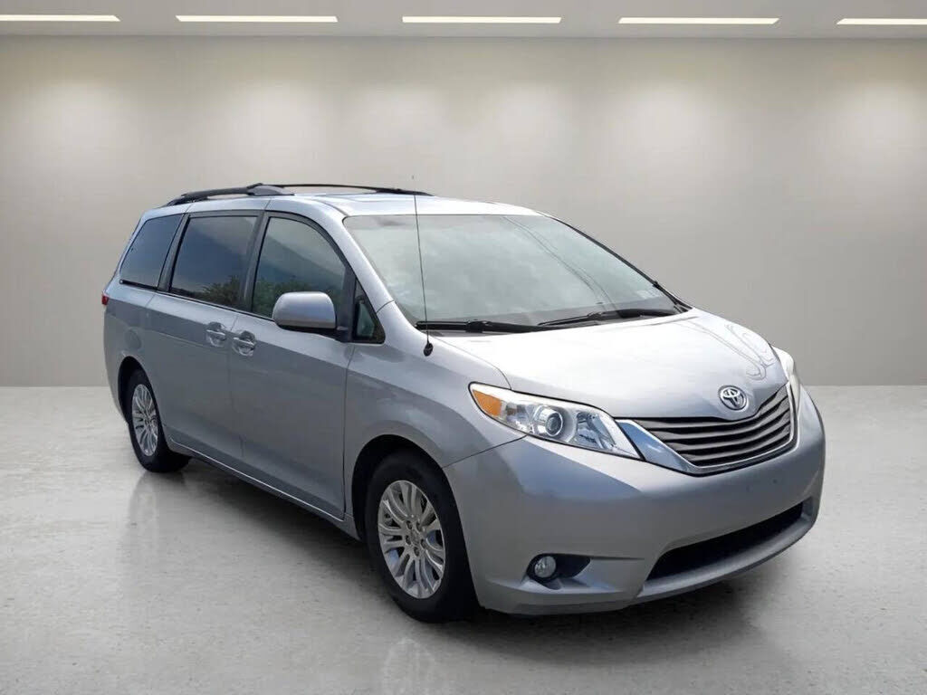 2014 TOYOTA Sienna