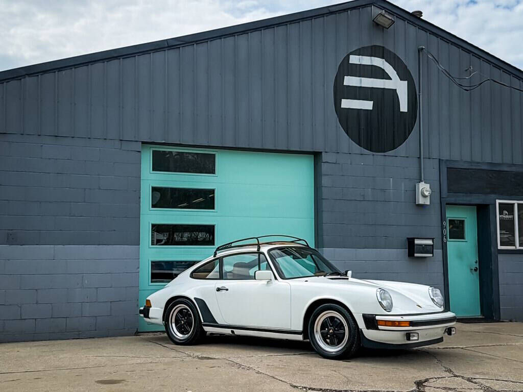 1982 PORSCHE 911