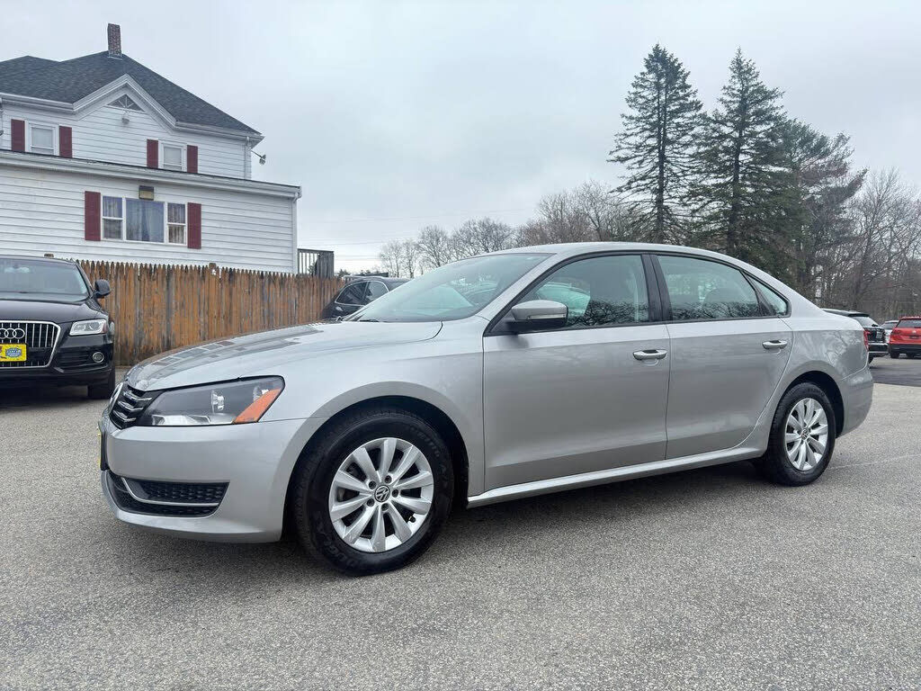 2012 VOLKSWAGEN Passat