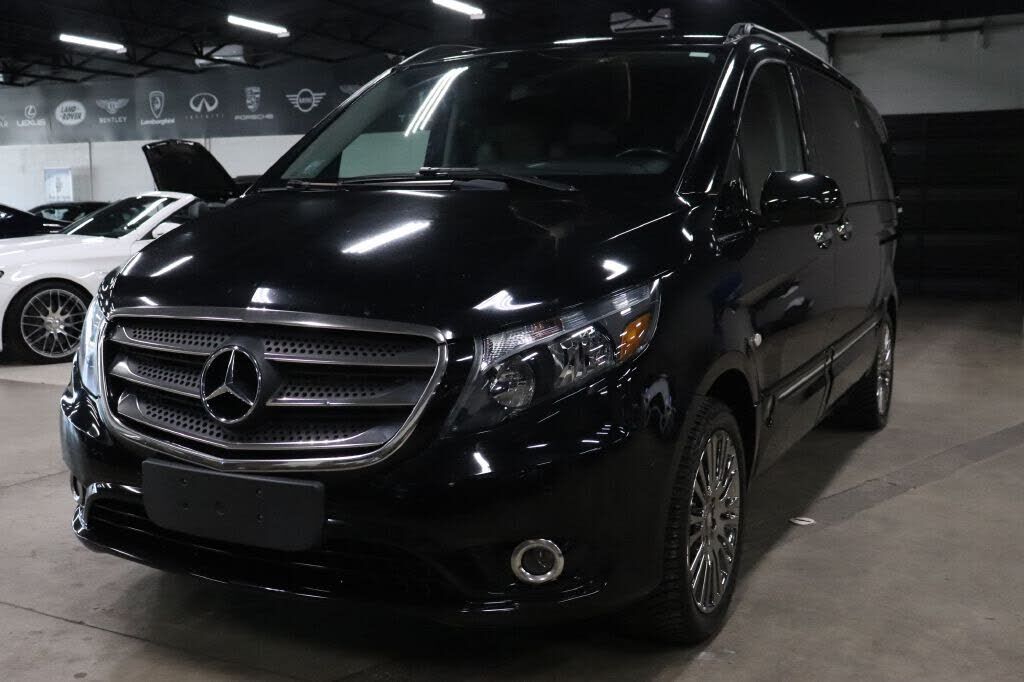 2018 MERCEDES-BENZ METRIS
