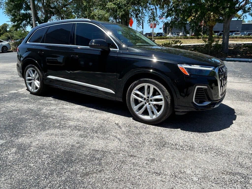 2025 AUDI Q7