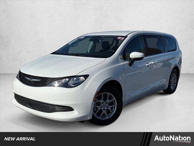 2023 CHRYSLER Voyager