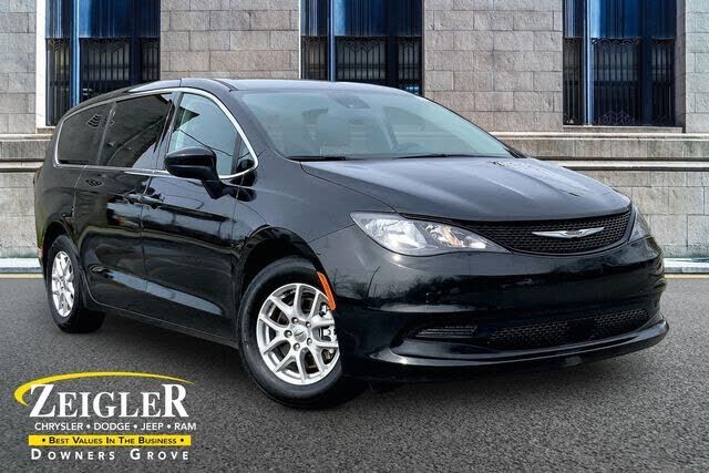 2023 CHRYSLER Voyager