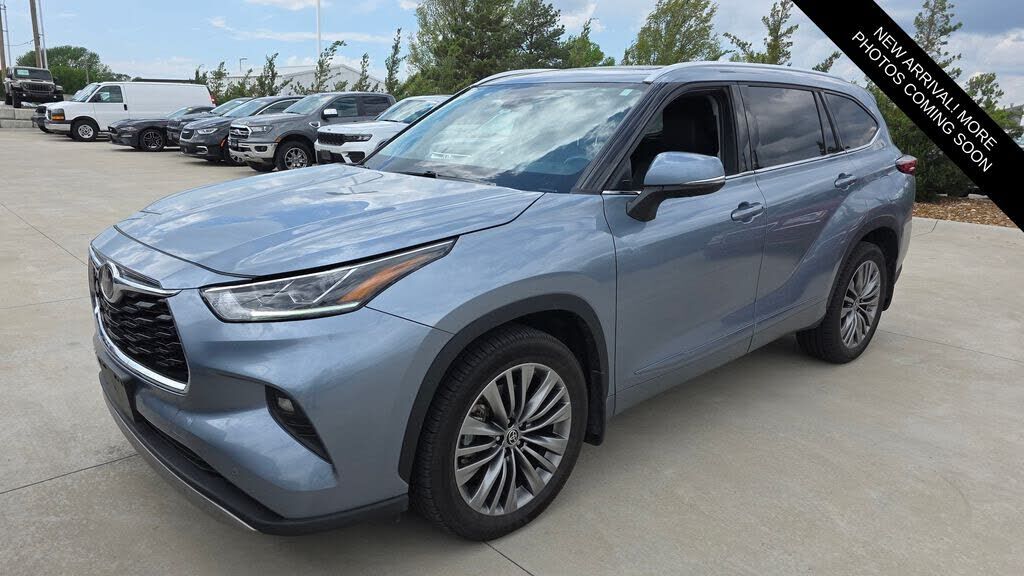 2020 TOYOTA Highlander
