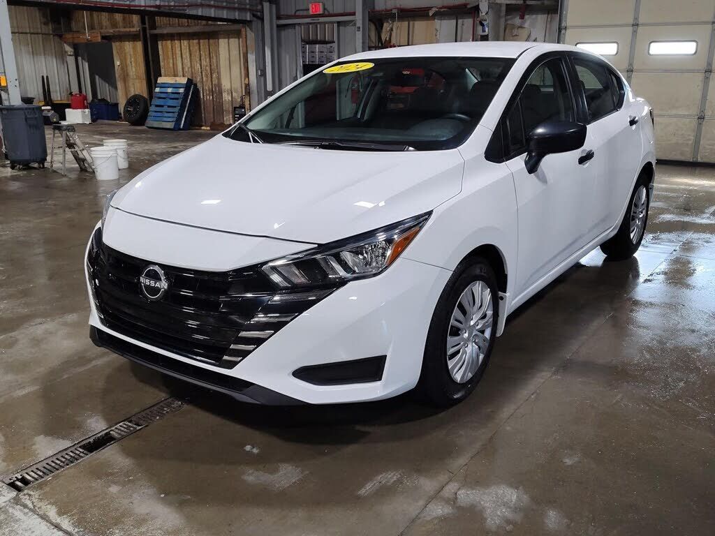 2024 NISSAN Versa