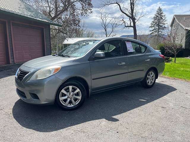 2014 NISSAN Versa