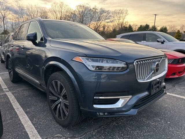 2023 VOLVO XC90