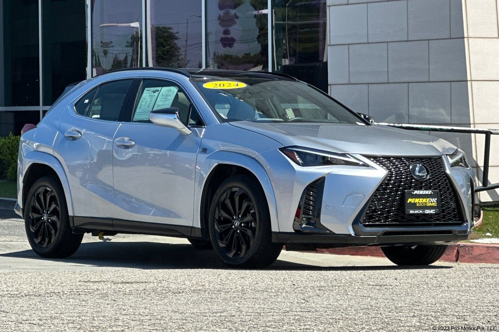 2024 LEXUS UX