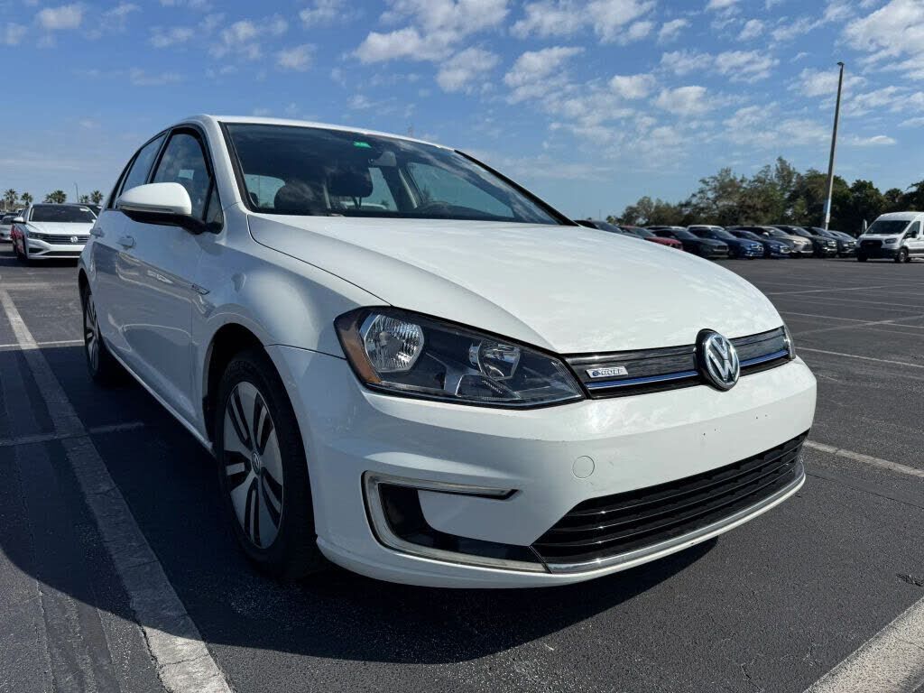 2016 VOLKSWAGEN e-Golf