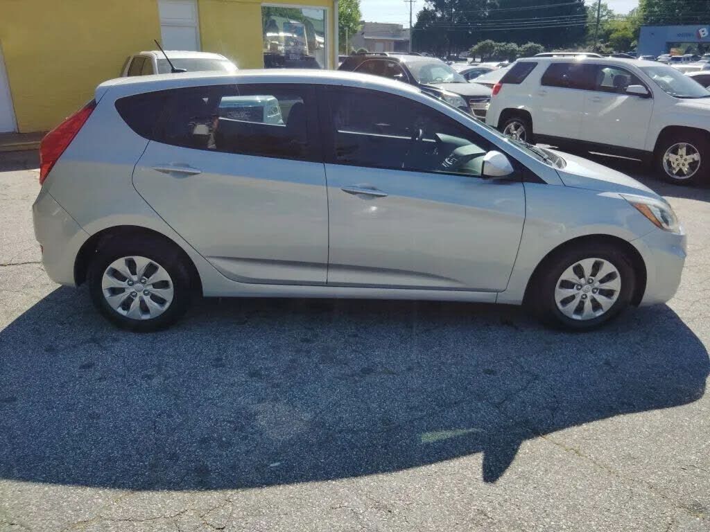 2017 HYUNDAI Accent
