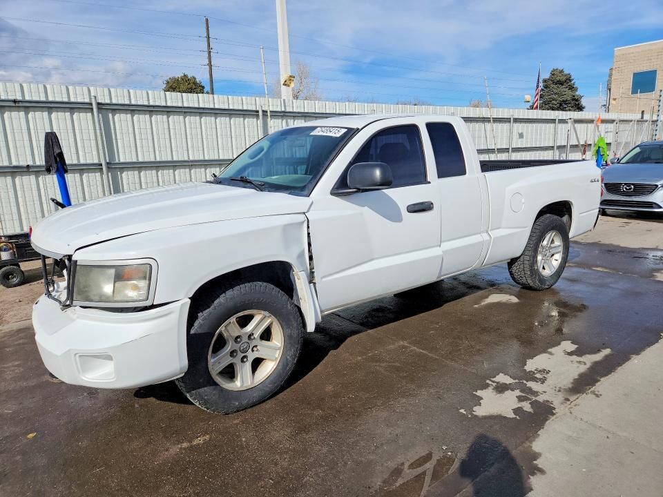 2010 DODGE Dakota