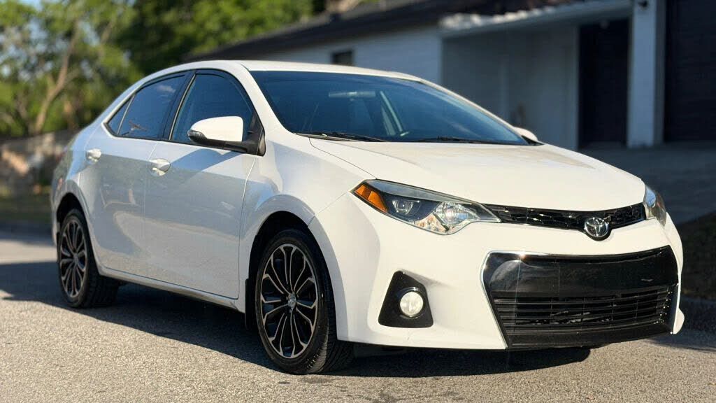 2016 TOYOTA Corolla