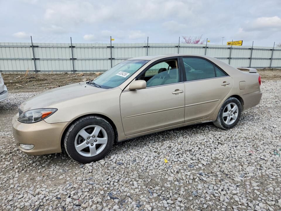 2004 TOYOTA Camry