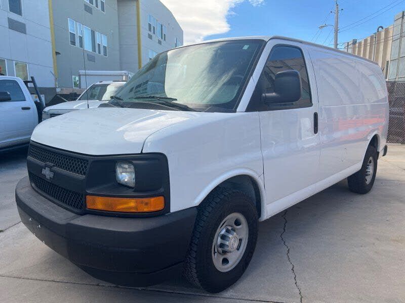 2017 CHEVROLET Express