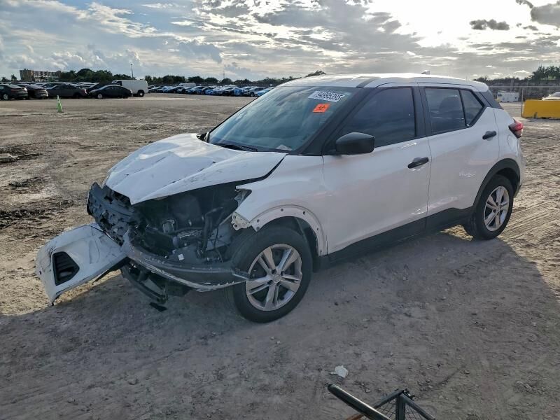 2023 NISSAN Kicks