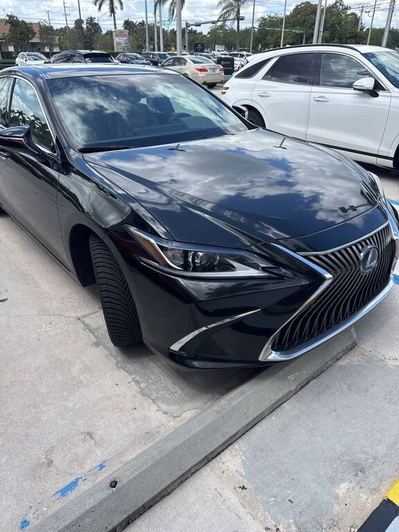 2020 LEXUS ES