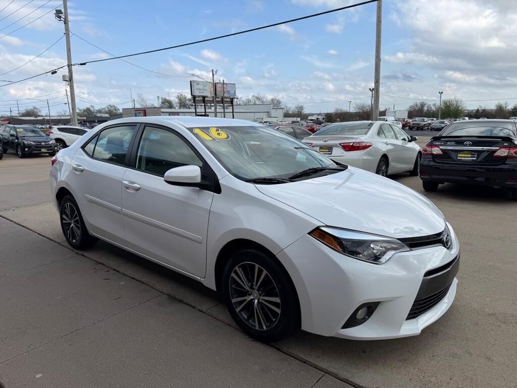 2016 TOYOTA Corolla