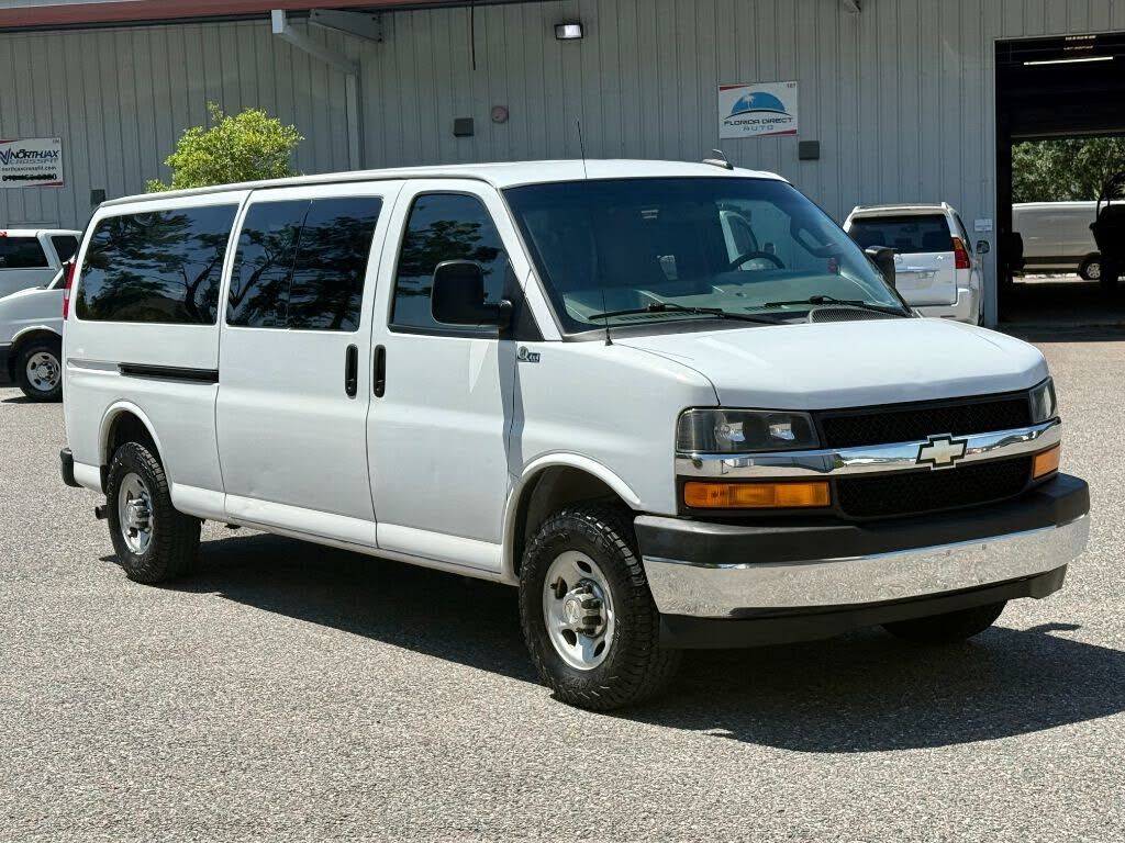 2017 CHEVROLET Express