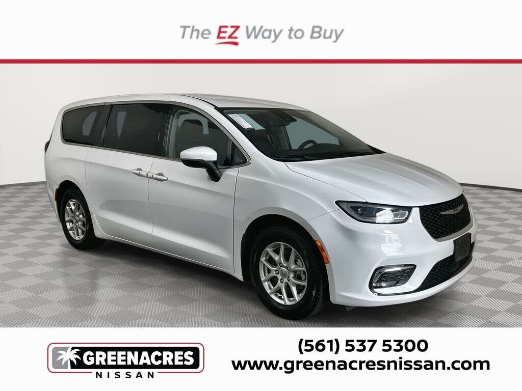 2023 CHRYSLER Pacifica