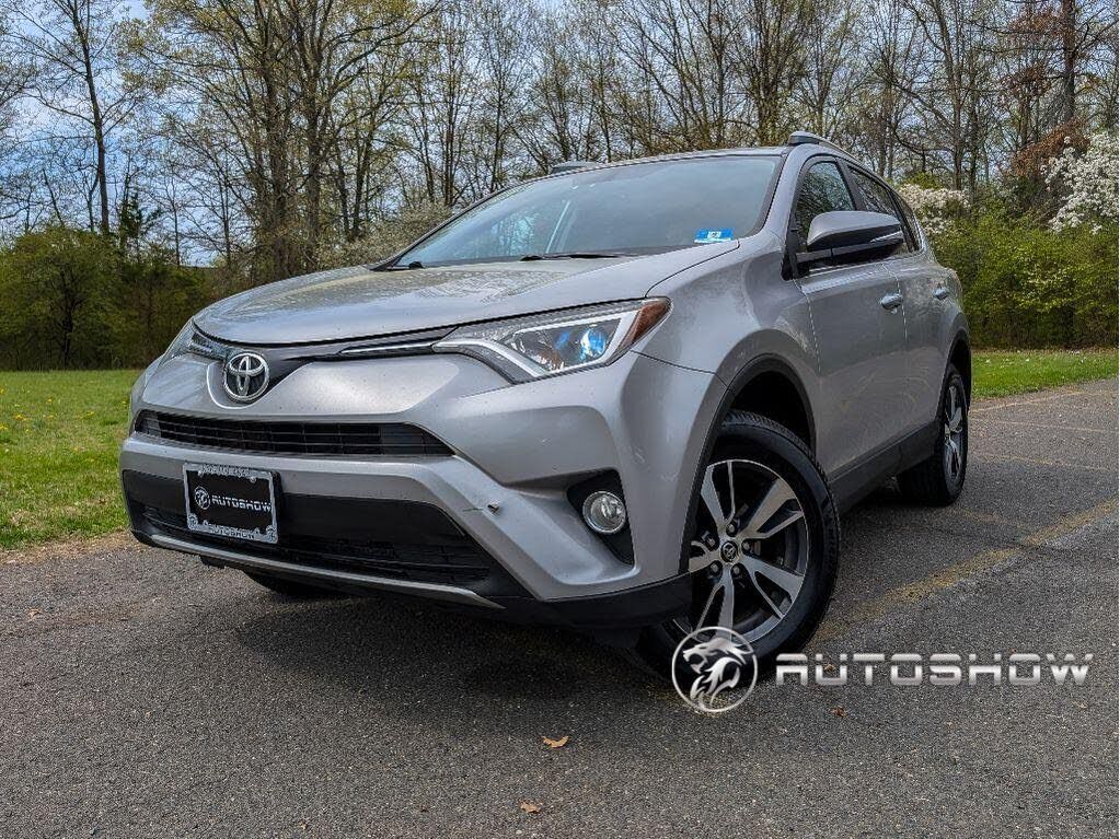 2016 TOYOTA RAV4