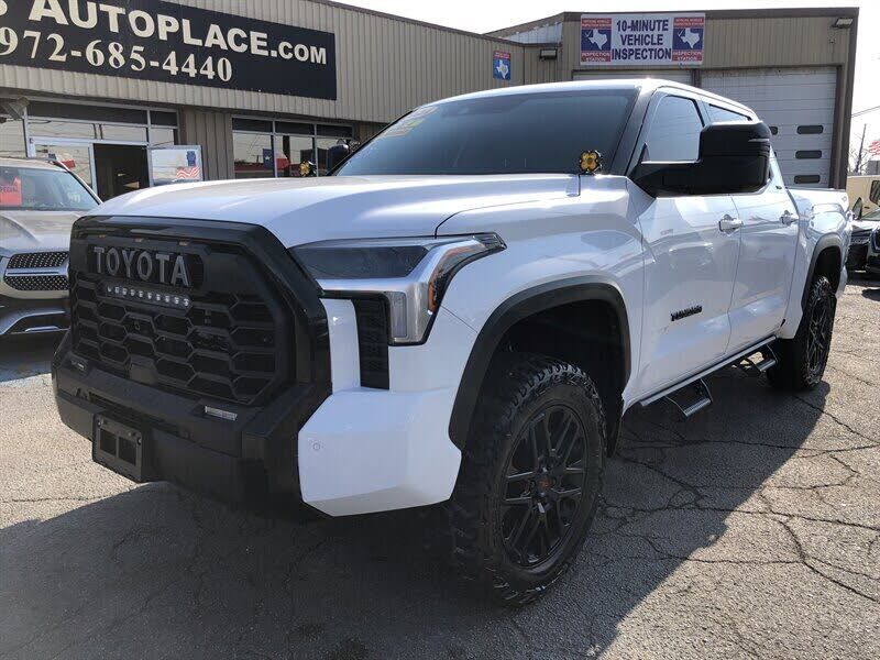 2024 TOYOTA Tundra