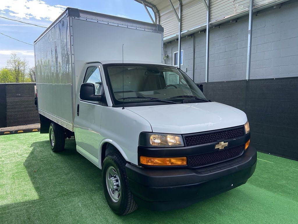 2019 CHEVROLET Express