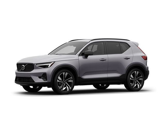 2026 VOLVO XC40