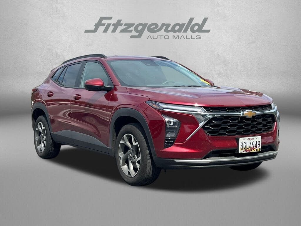 2025 CHEVROLET Trax