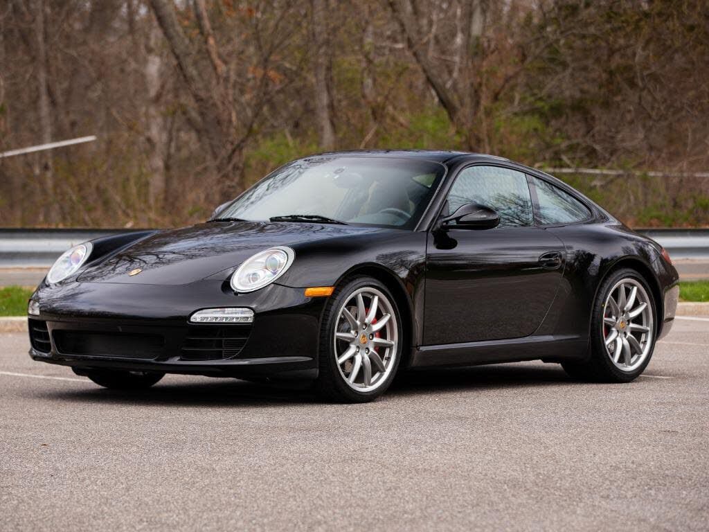 2011 PORSCHE 911