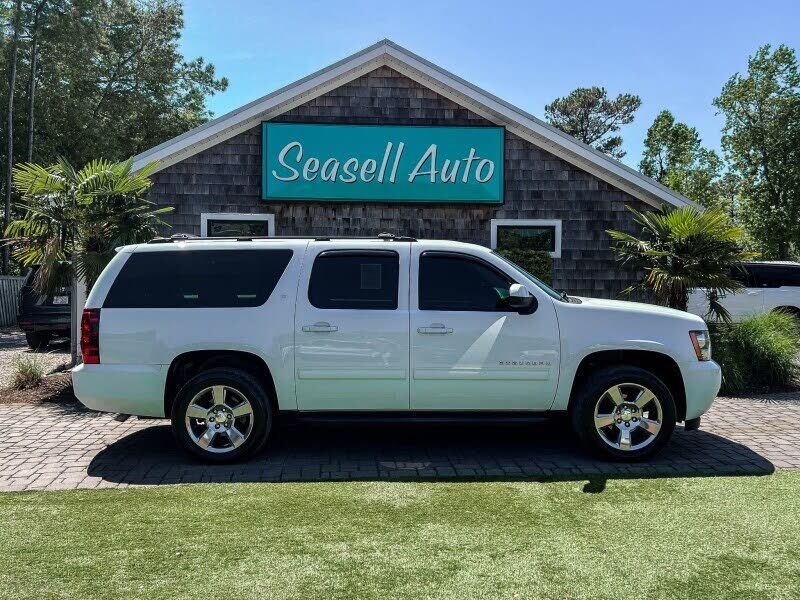 2014 CHEVROLET Suburban