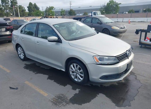 2012 VOLKSWAGEN Jetta