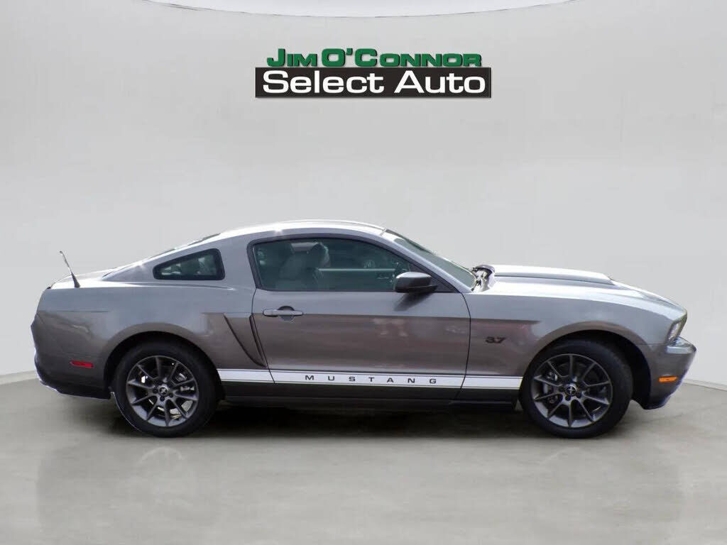 2011 FORD Mustang