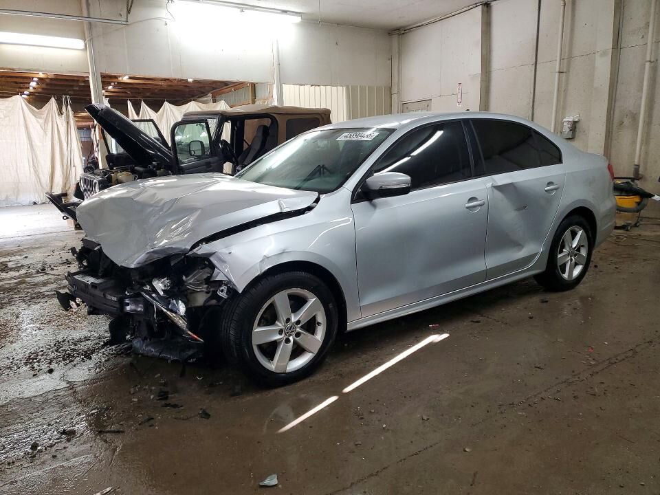 2012 VOLKSWAGEN Jetta