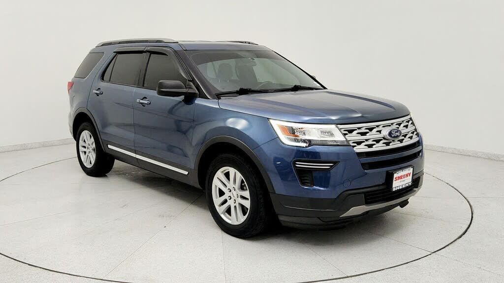 2018 FORD Explorer