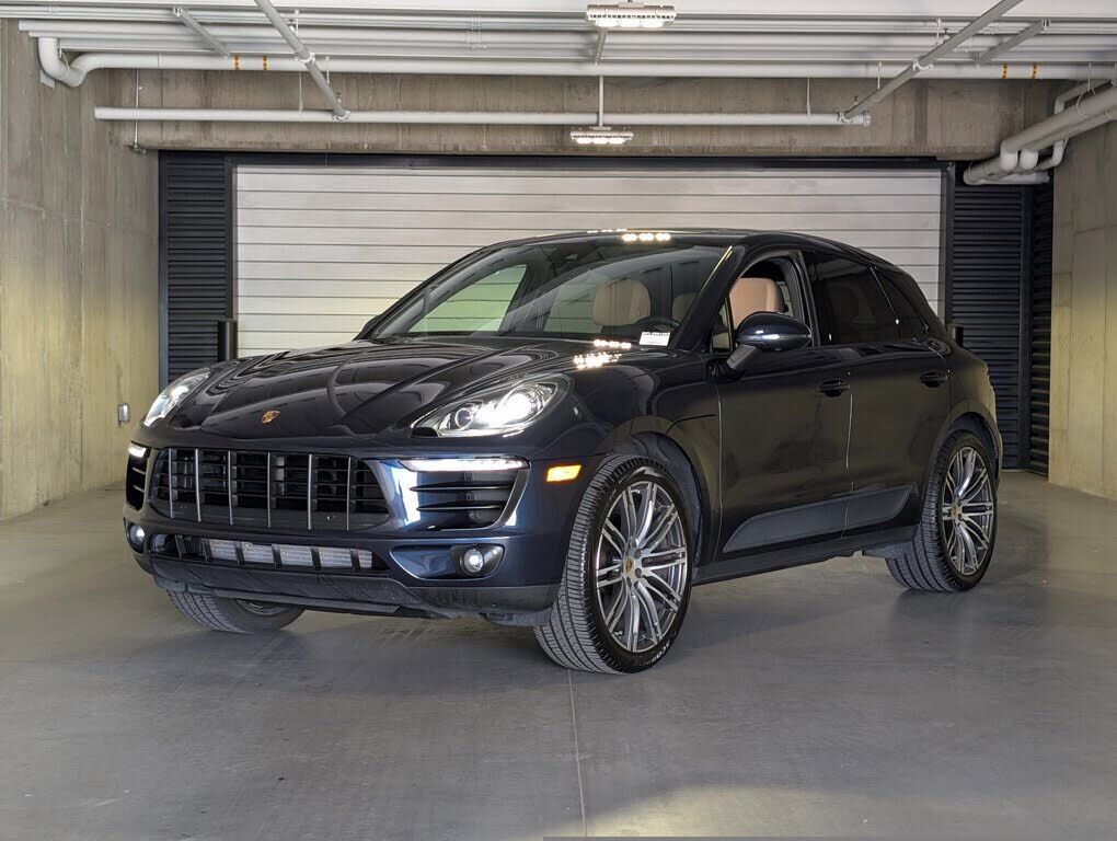 2018 PORSCHE Macan