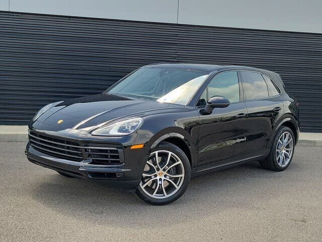2023 PORSCHE Cayenne