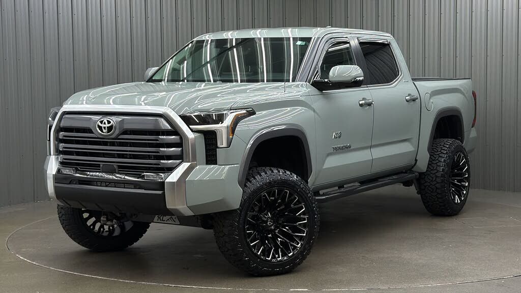 2024 TOYOTA Tundra