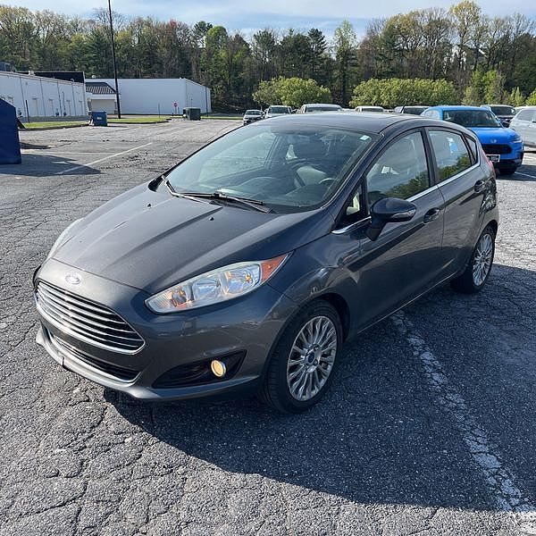 2015 FORD Fiesta