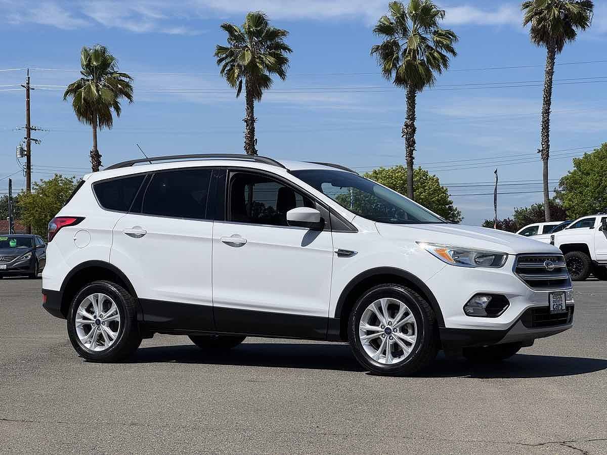 2018 FORD Escape