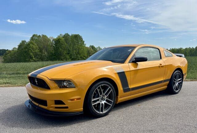 2013 FORD Mustang